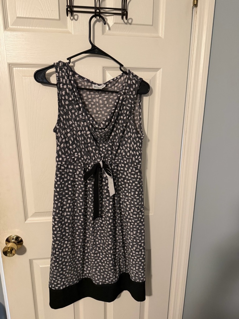 Motherhood Black and White Sleeveless Maternity Dress with Tie Detail